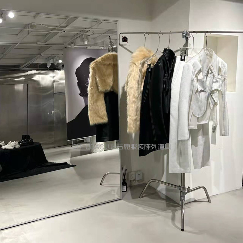 买手店陈列架中岛拍版专用高端挂衣杆手脚架侧挂网红服装店展示架