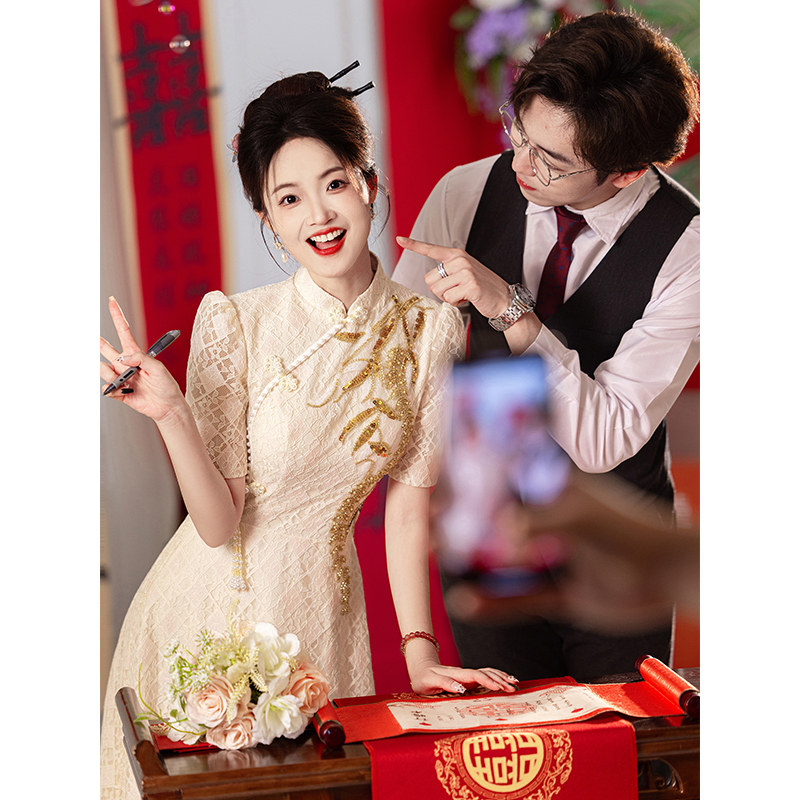 新中式旗袍订婚礼服裙女秋2024新款小个子气质高级感连衣裙敬酒服