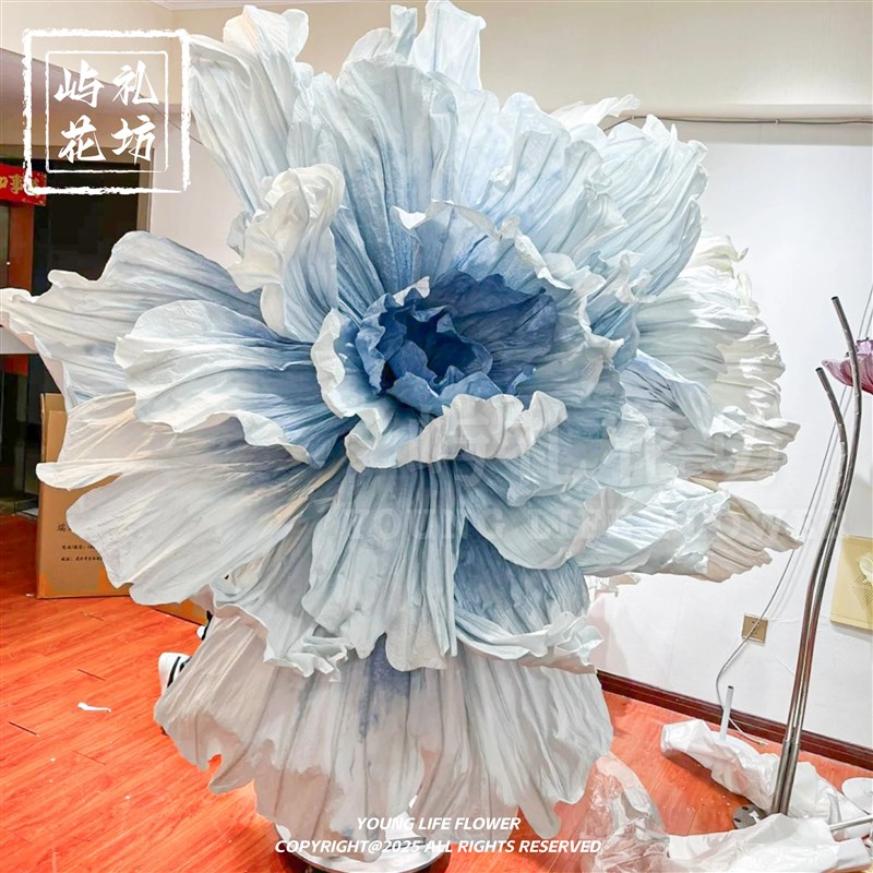 蓝色纸花雾霾蓝巨型纸艺花大型婚礼背景装饰橱窗立体褶皱晕染婚庆