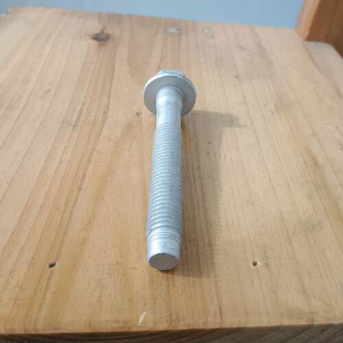 宝骏730 560 630 RS5 RS3RM5后减震器螺栓(后桥处)避震弹簧螺丝
