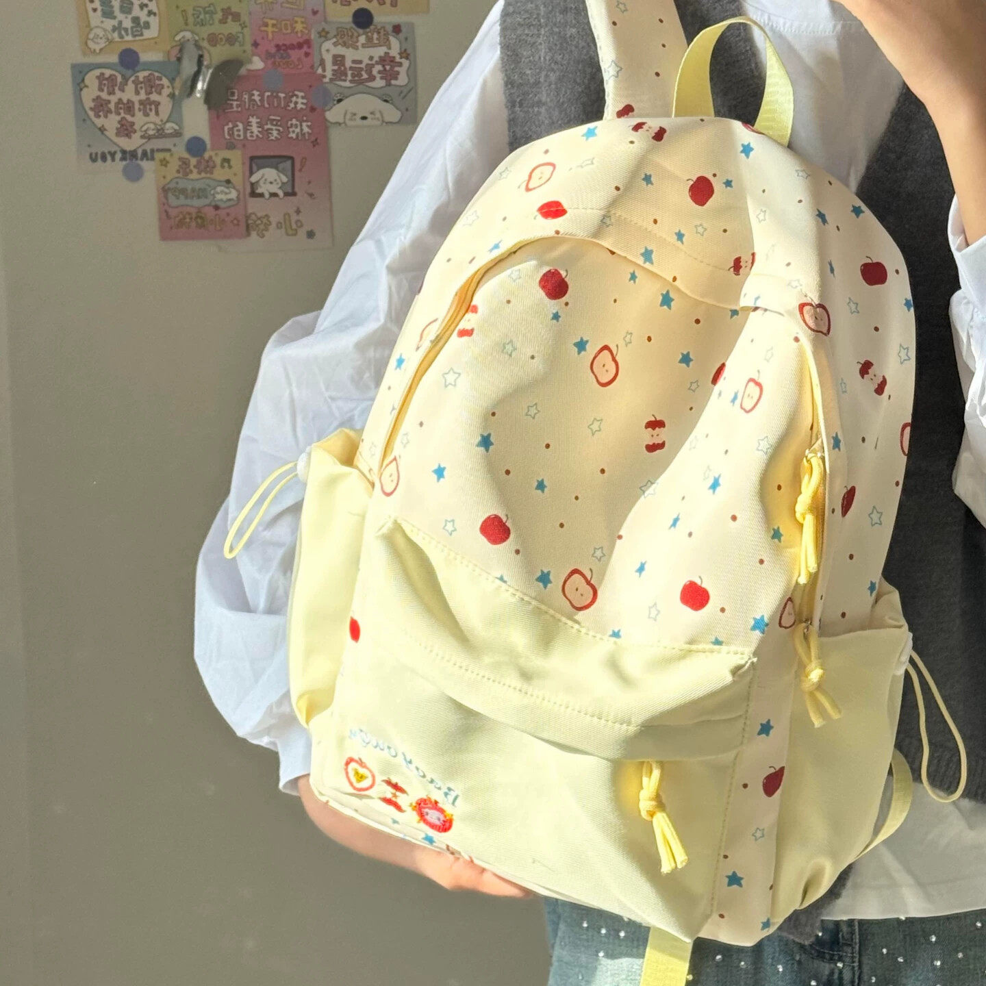 苹果书包女双肩包旅游轻便高颜值大容量包包可爱ins小众学生背包