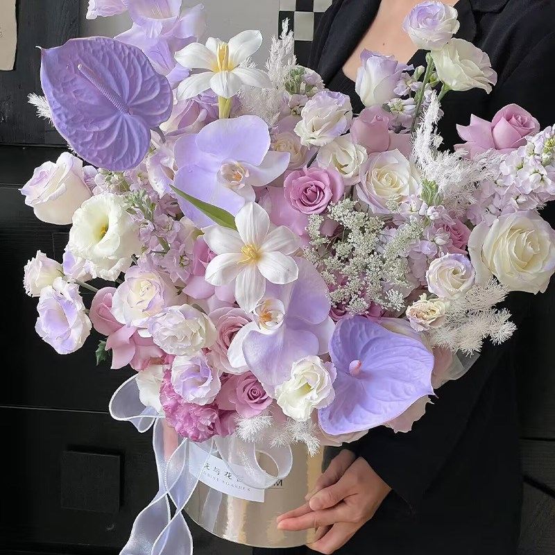 熊抱玫瑰生日花束巨型乔迁抱抱桶鲜花同城速递退休北京上海深圳店