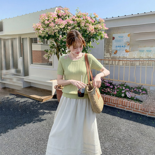 甜美风圆领设计感短袖女
