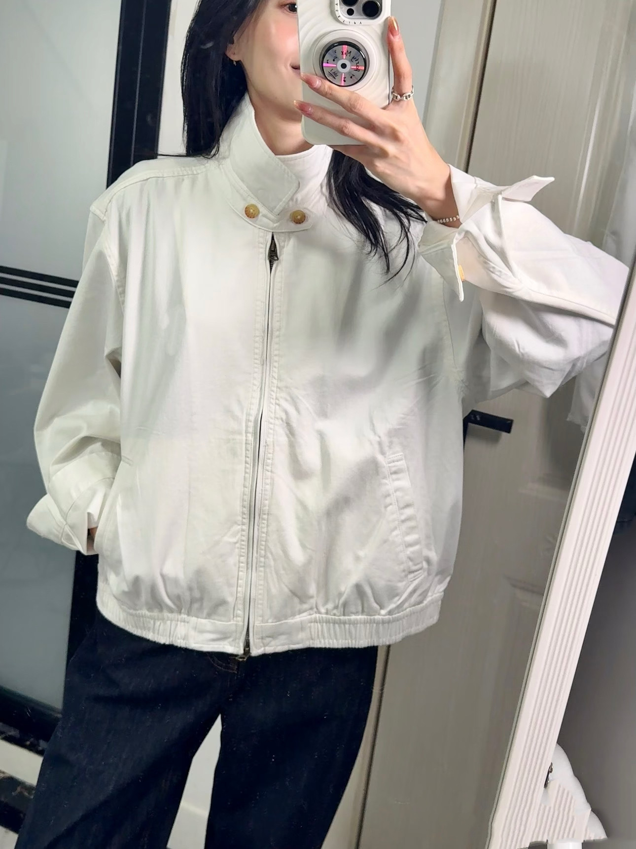 惠灵顿经典老钱风小马刺绣白色短款外套老干部夹克女斜纹纯棉风衣