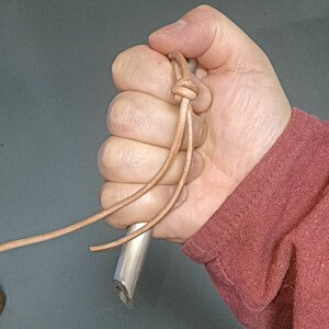 春伢子酷棍edc管叉撬棍战术笔粗破窗应急纯钛防卫棒防狼掌棍吸管