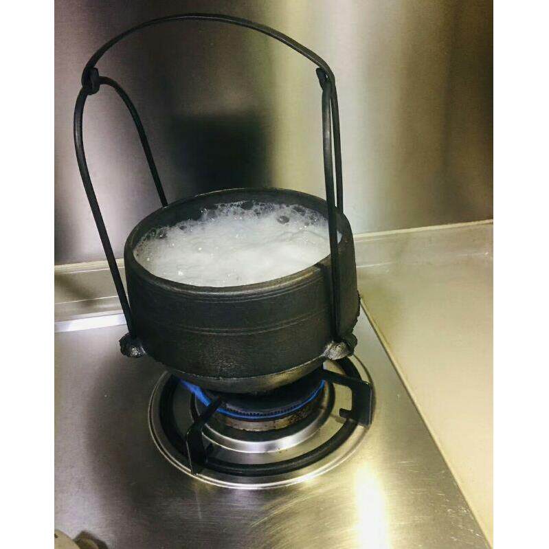 老式生铁鼎锅鼎罐煲汤锅铸铁顶罐炖锅吊锅生铁煮饭鼎罐柴火锅