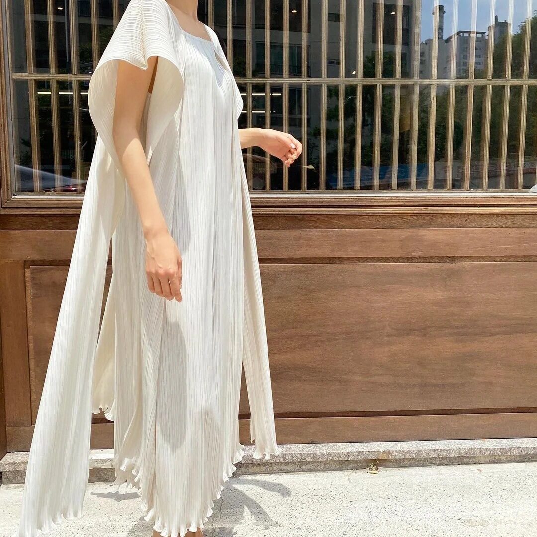 风方领宽松褶皱连衣裙女蝙蝠袖垂感加肥孕妇装长款A字裙洋气