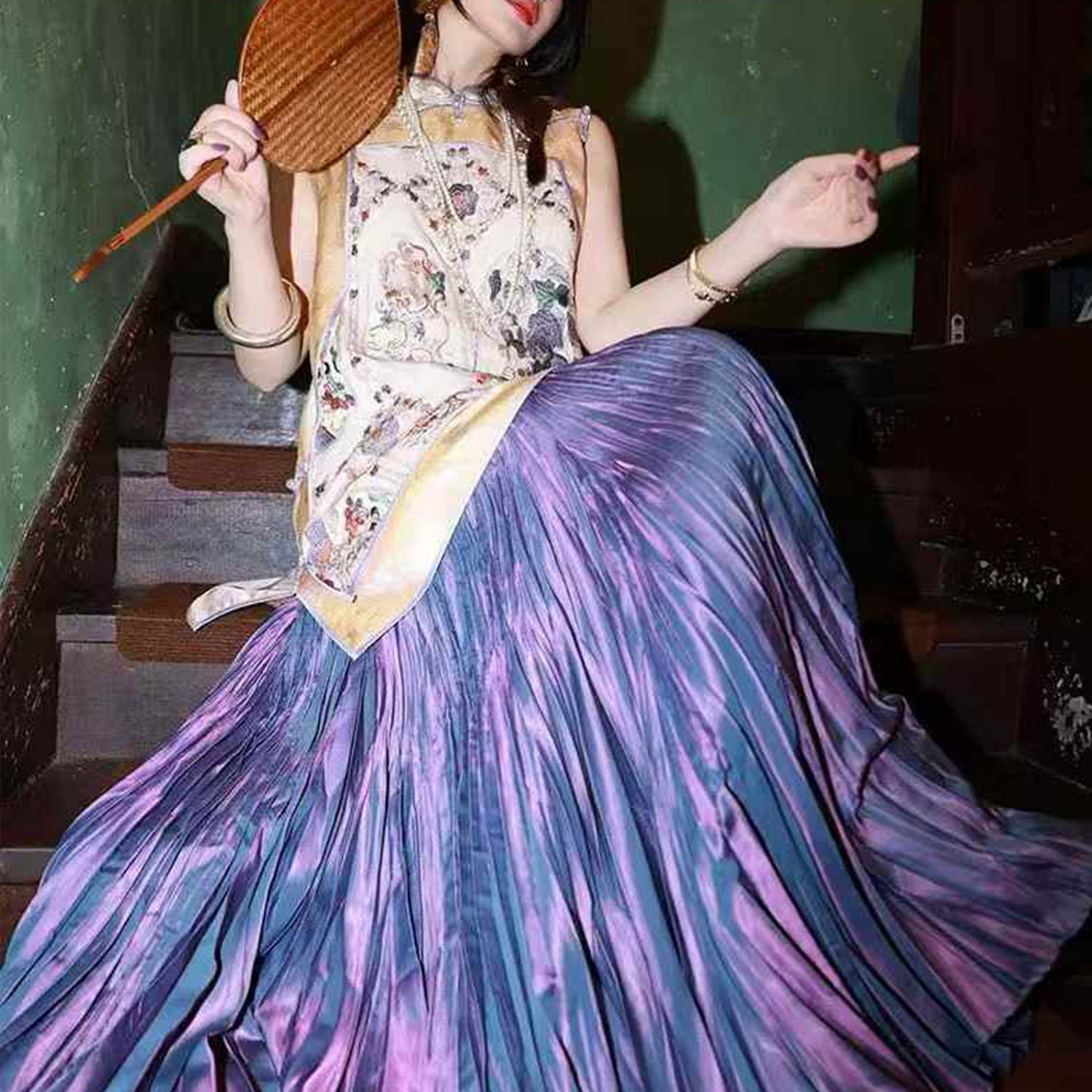 春秋热卖半身裙女装高级感松紧腰宽松百搭大摆裙气质百褶裙子