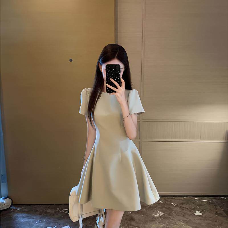 绿色短袖洋装子女夏季法式气质小个子高级感礼服裙收腰显瘦短裙