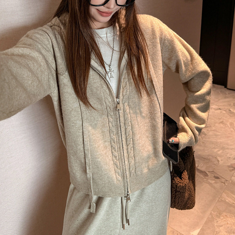 韩系连帽针织开衫女士秋冬宽松抽绳加厚长袖毛衣休闲纯色百搭外套