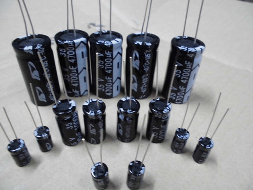 优质电解电容35V2200UF  16*26 105度环保材质 1包100只 50元