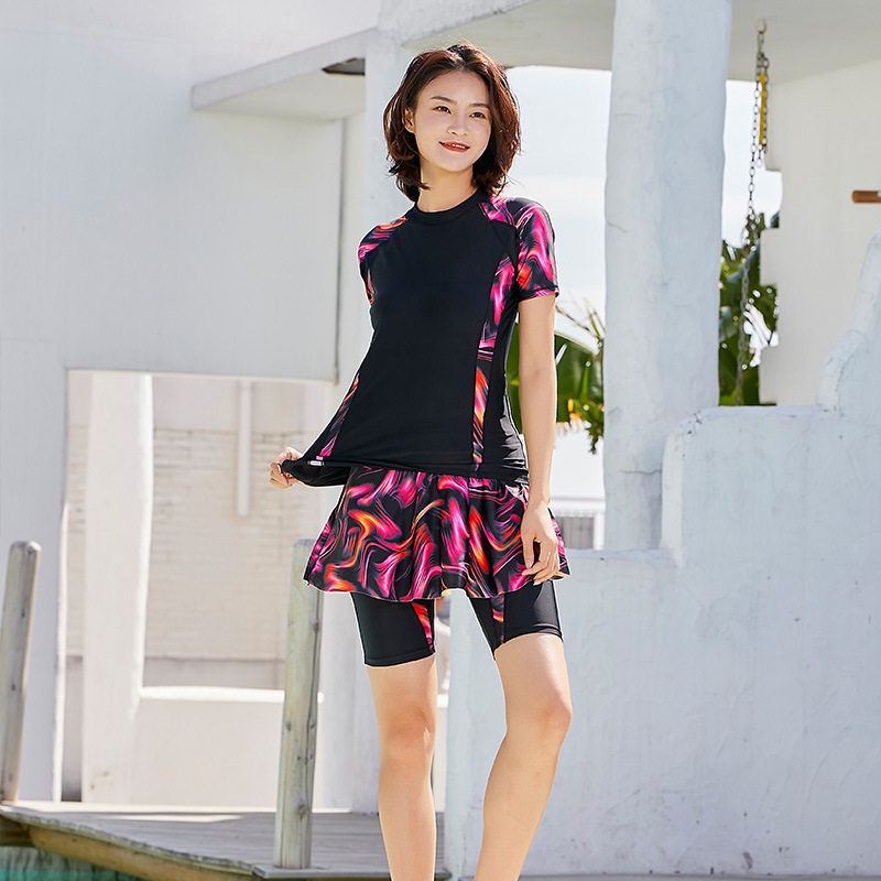 2026新款短袖五分平角裤裙三件套加肥大码游泳衣女泡温泉分体式裙图片
