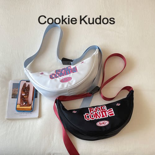 CookieKudos大容量甜酷斜挎包