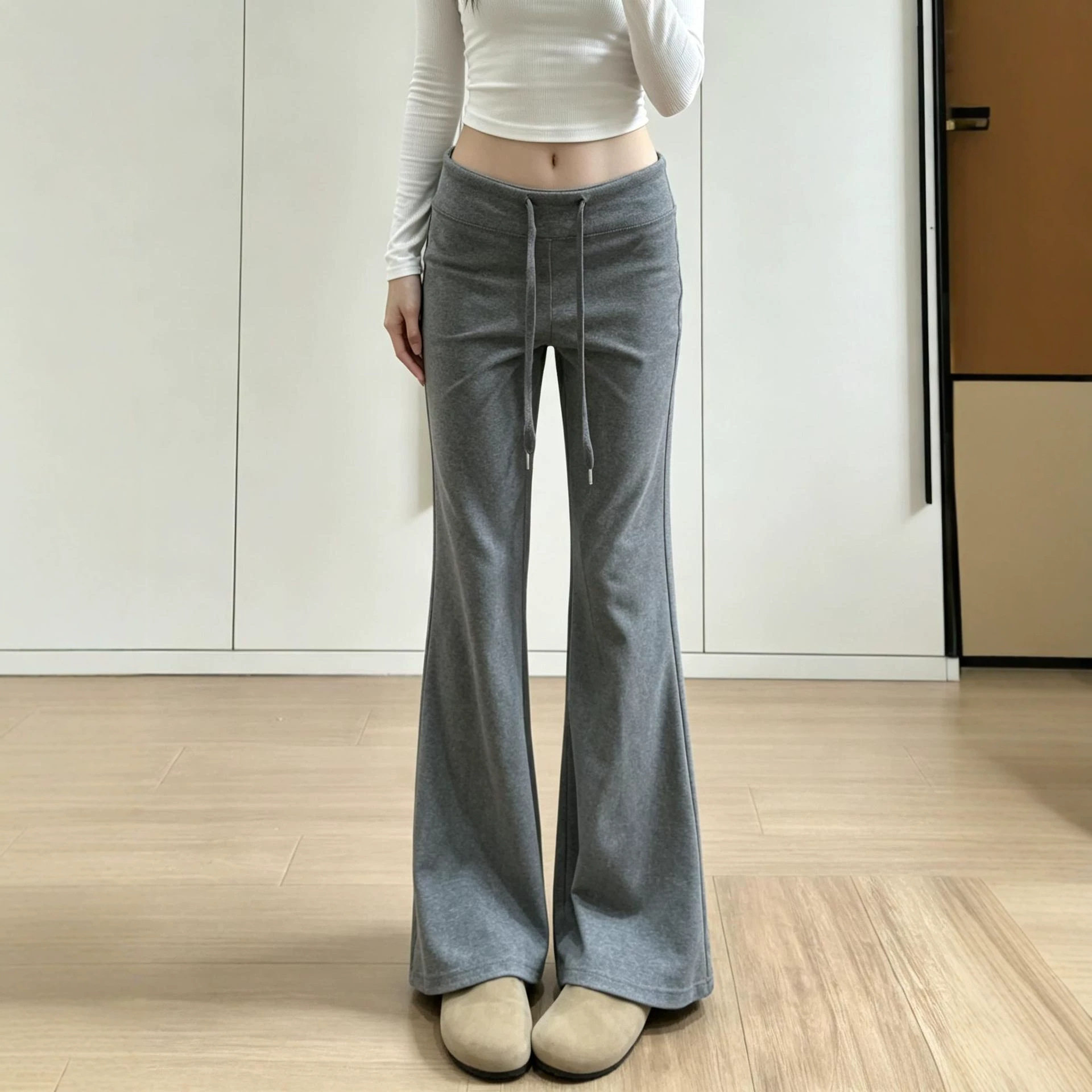 灰色高腰显瘦垂感微喇裤女秋季