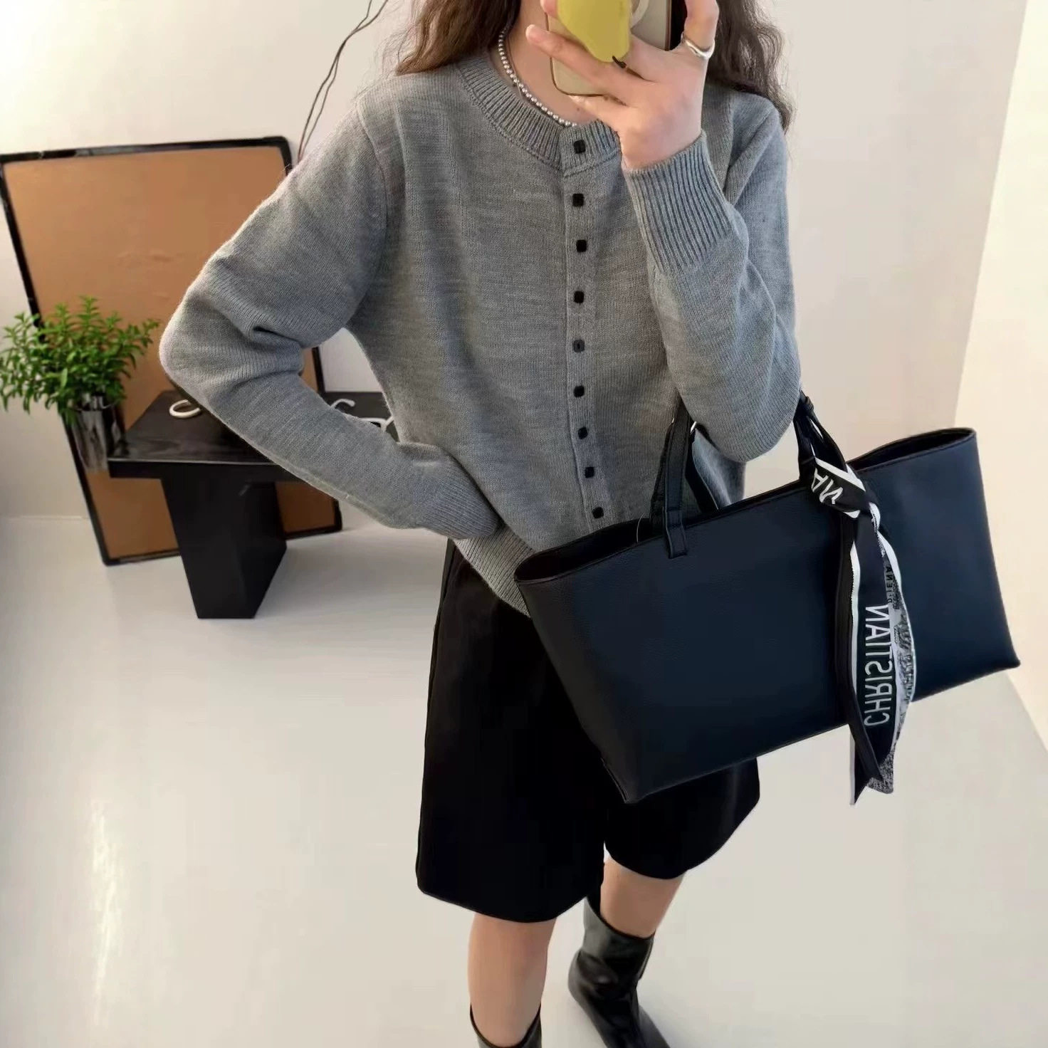 韩系秋冬软糯短款针织开衫女