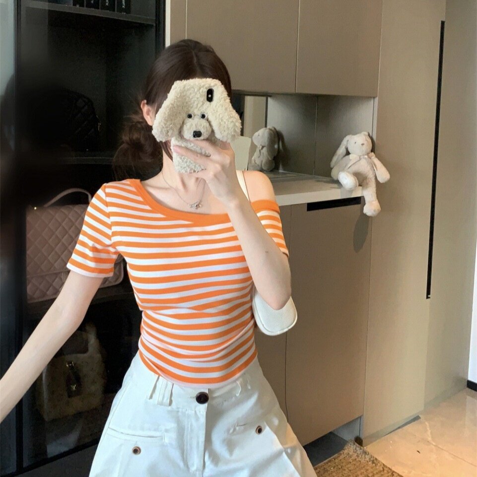 夏季纯欲修身短袖带胸垫T恤