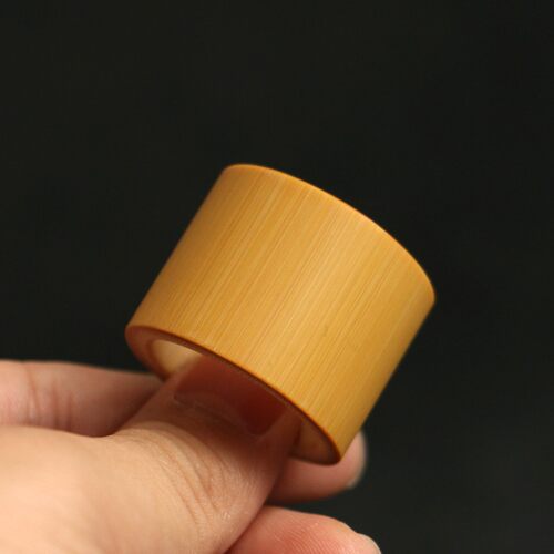 精品名家戚挺飞纯手工留青雕刻莲花玉竹扳指手把件竹雕小件竹指环