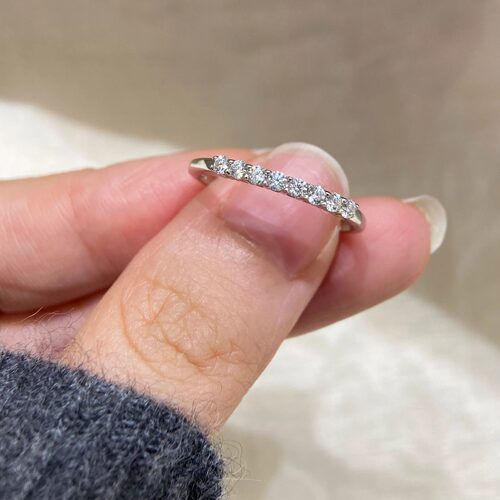 半圈碎莫桑钻戒指925银时尚个性简约显白高级感通勤叠戴女戒