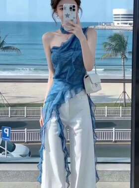 设计感法式不规则斜肩上衣女夏蓝色荷叶边飘带修身无袖露肩上衣