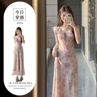 藕粉色夏季新款连衣裙小香风碎花v领小飞袖五一出游出片穿搭a字裙