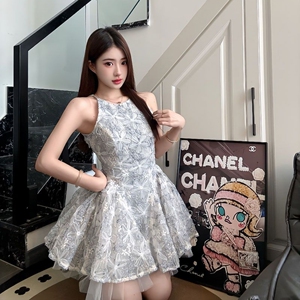 2026连衣裙女高级感小个子名媛风生日party小礼服重工蕾丝公主裙