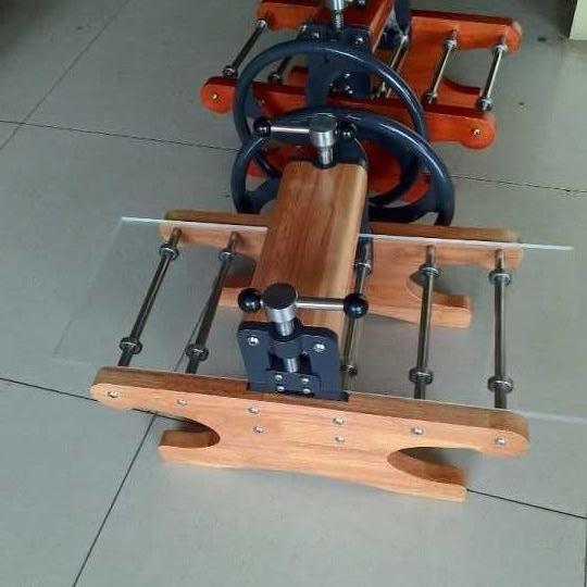 小型迷你铜版画机木刻版画机拓印轻便版画机凹凸木刻版画压板机图片