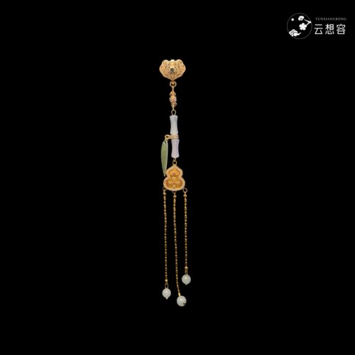 云想容压襟胸针古法金和田玉髓
