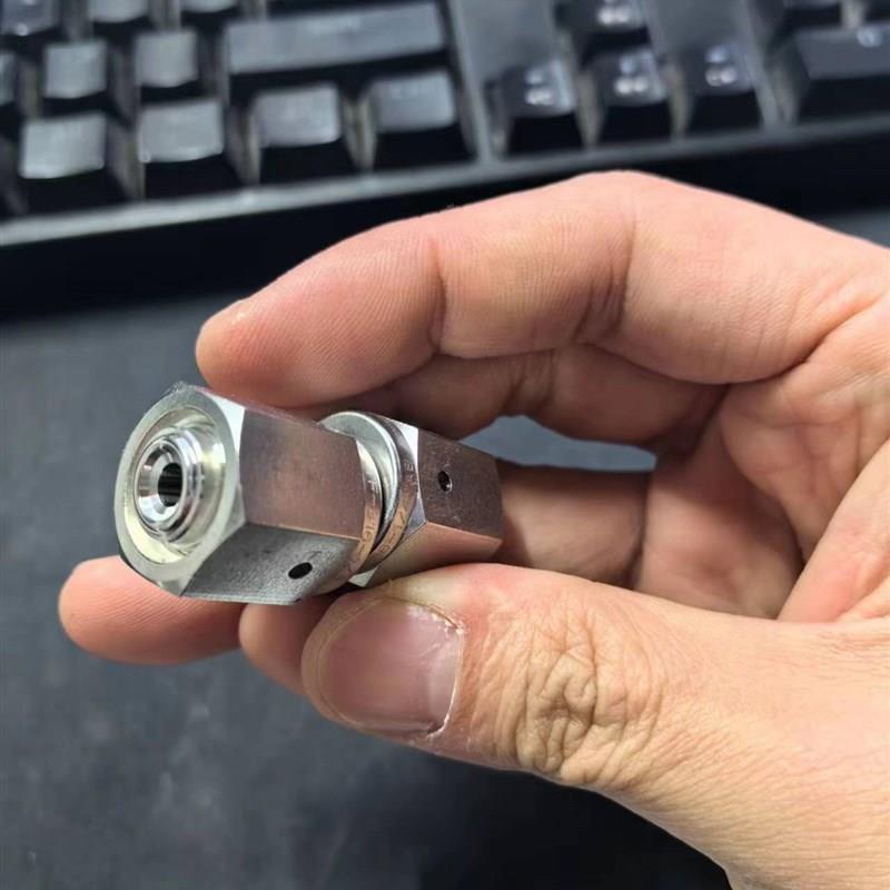 不锈钢316L超纯净接头VCR双母头1/4-6.35镀银螺母/母转母焊接一体