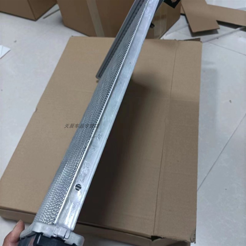 适用于五菱之光扬光6371/6400/6376水箱散热器水箱散热器配件包邮