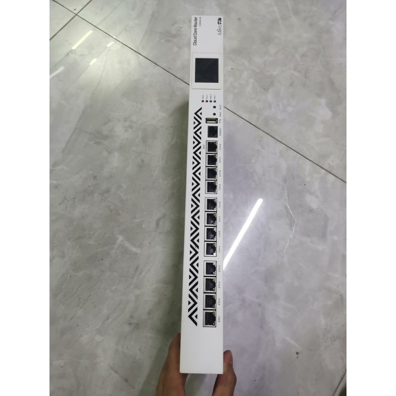 Mikrotik CCR1016-12G 千兆路由器,机器测