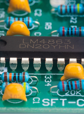 AB类大推力LM4863功放板 2*5W 迷你D类 数字功放模块 USB供电3~5V