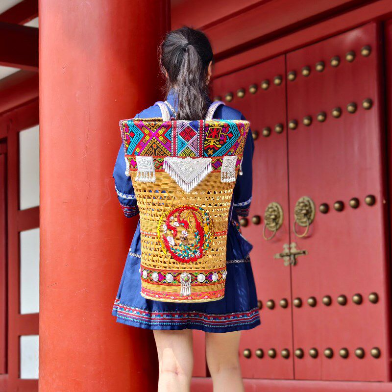 重庆苗族大号背篓竹编铃铛婴儿小孩后背式家用手工艺成人背篼背筐
