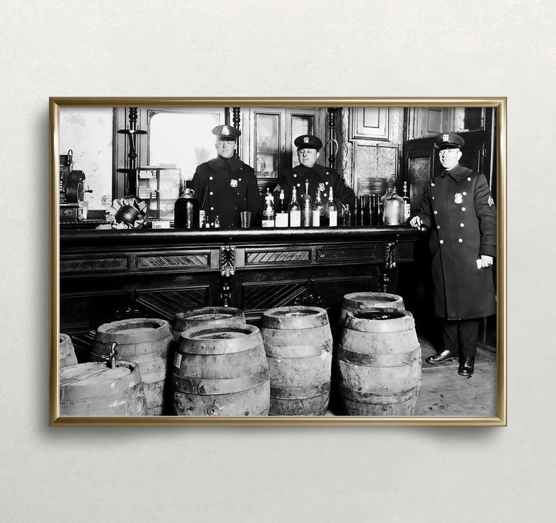 装饰画有框画挂画墙壁复古怀旧酒吧啤酒红酒女士黑白摄影VINTAGE