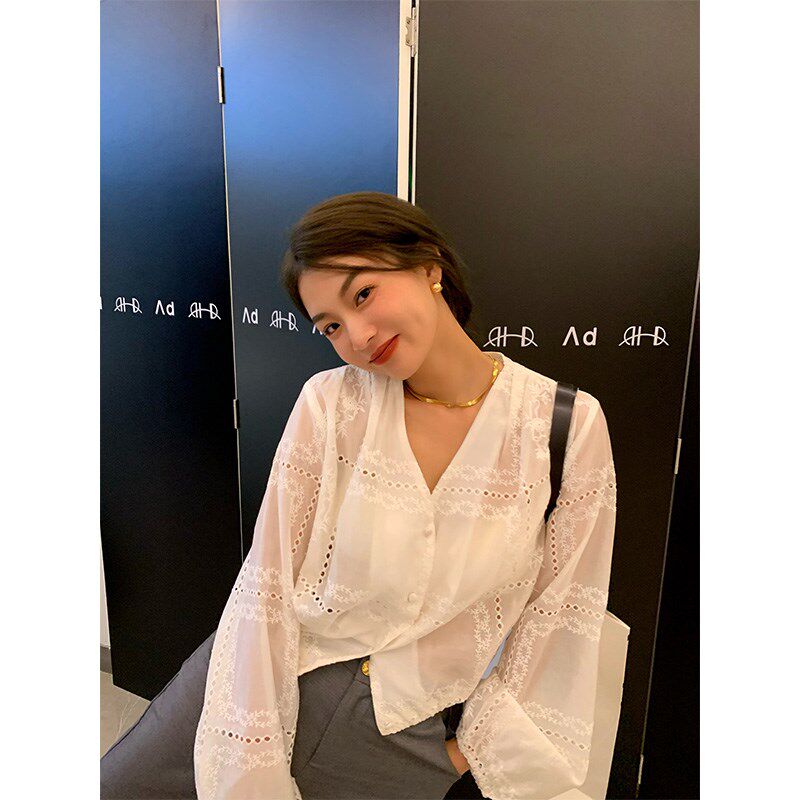 落落狷介 女装2024新款套装小个子白色两件套蕾丝镂空外套+短裤