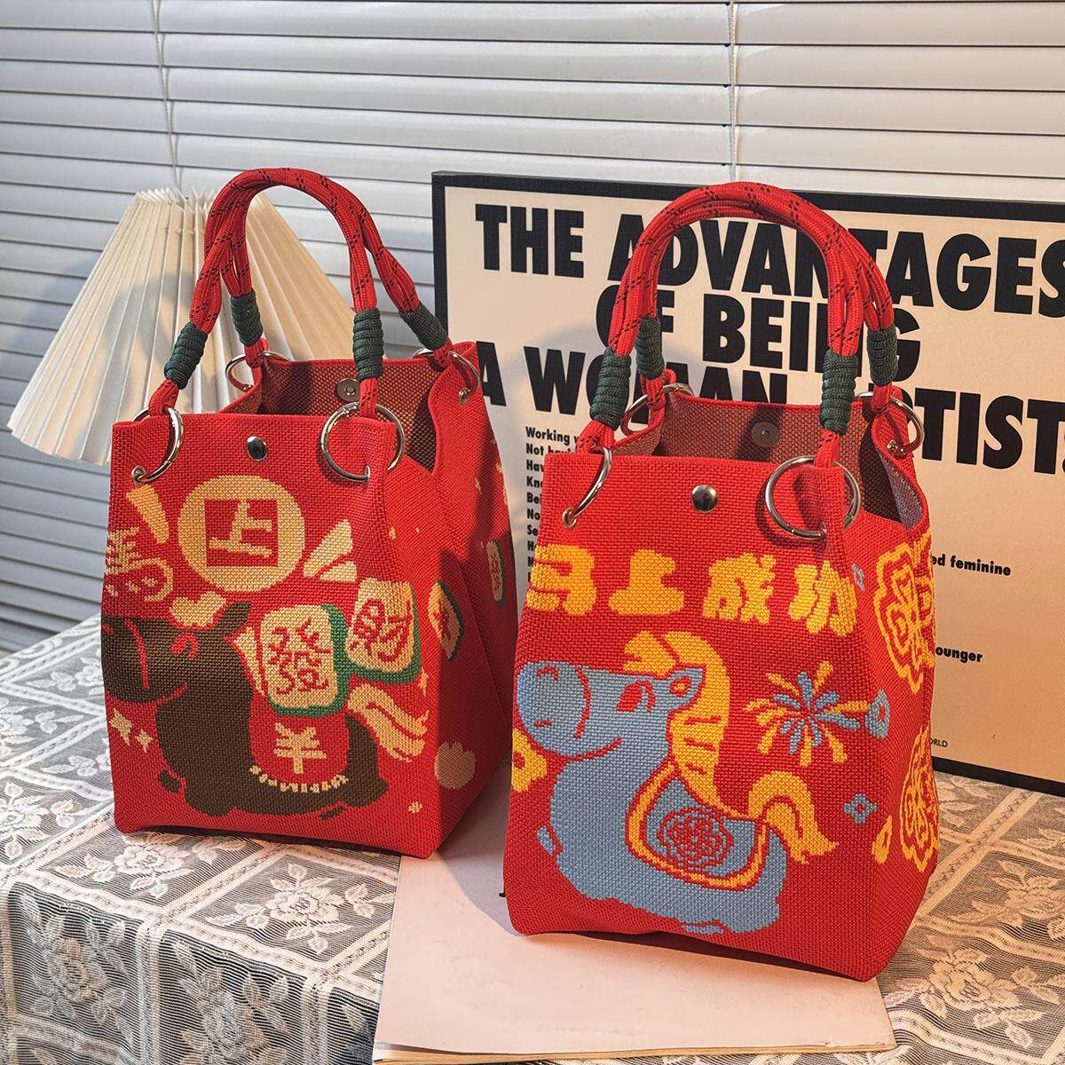 2026新春红色针织水桶包吉祥如意印花手提包节日送礼百搭礼品袋子