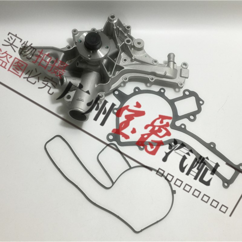 适用于奔驰E级W211发动机E200冷却E230水泵E240E280E300E320E350
