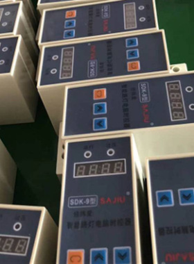 PWM太阳能控制器工厂10A20A监控房车路灯控制器家用太阳能控制器