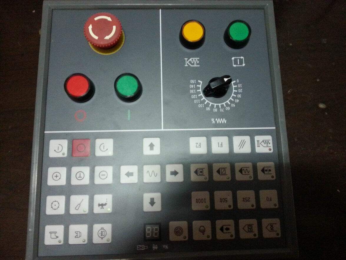沈阳数控车床CAK6150 CAK5085发那科系统操作面板KB08A1/A2