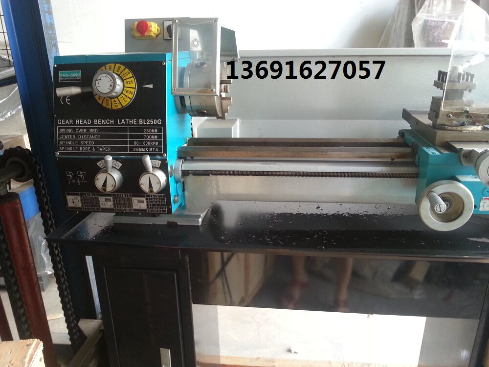 出口加长型左右前后自动走刀 CJM250*700台式家用车床