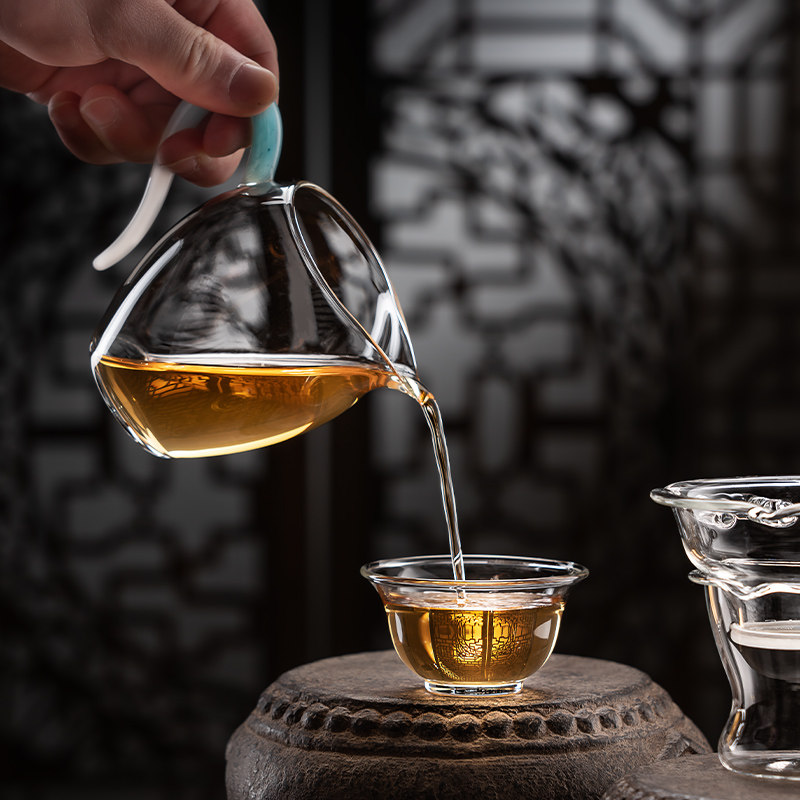 高档耐热玻璃公道杯茶漏日式分茶器泡茶功道茶具配件带手柄倒茶器