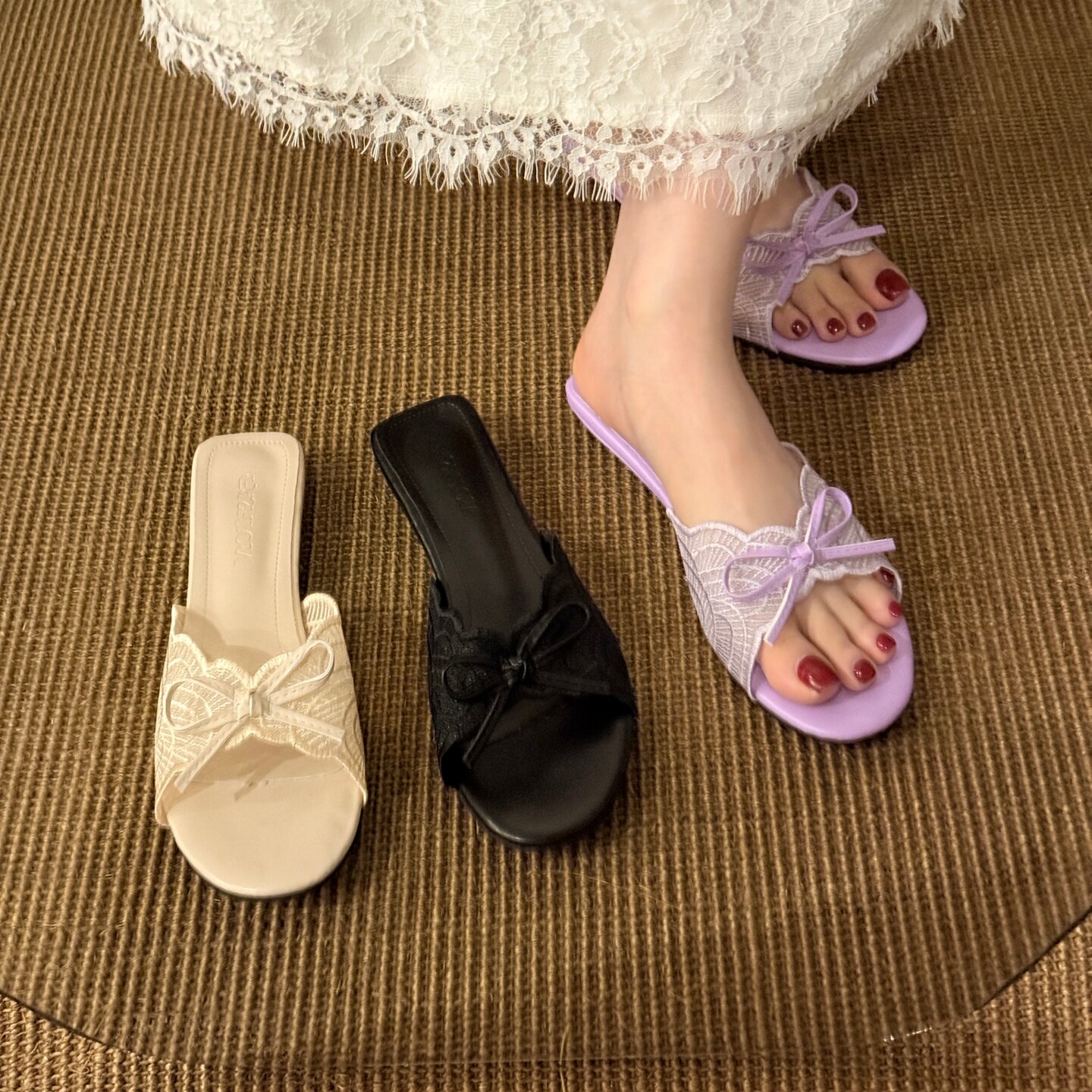 法式仙女蕾丝中跟凉拖鞋女外穿2026夏新款仙女风蝴蝶结百搭一字拖