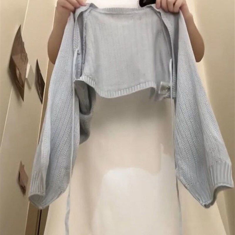 夏日甜美少女风蓝色防晒开衫女搭配木耳边白色吊带连衣裙两件套装