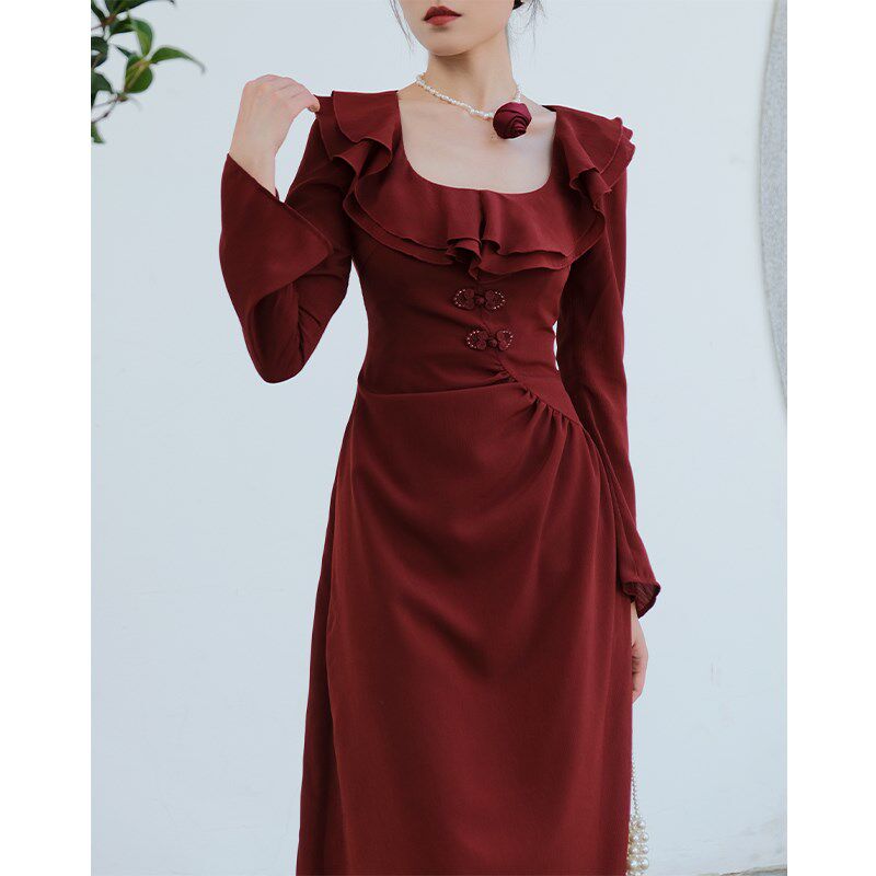 鹿与玫瑰新中式红色连衣裙女高级气质收腰复古法式订婚礼服长裙子