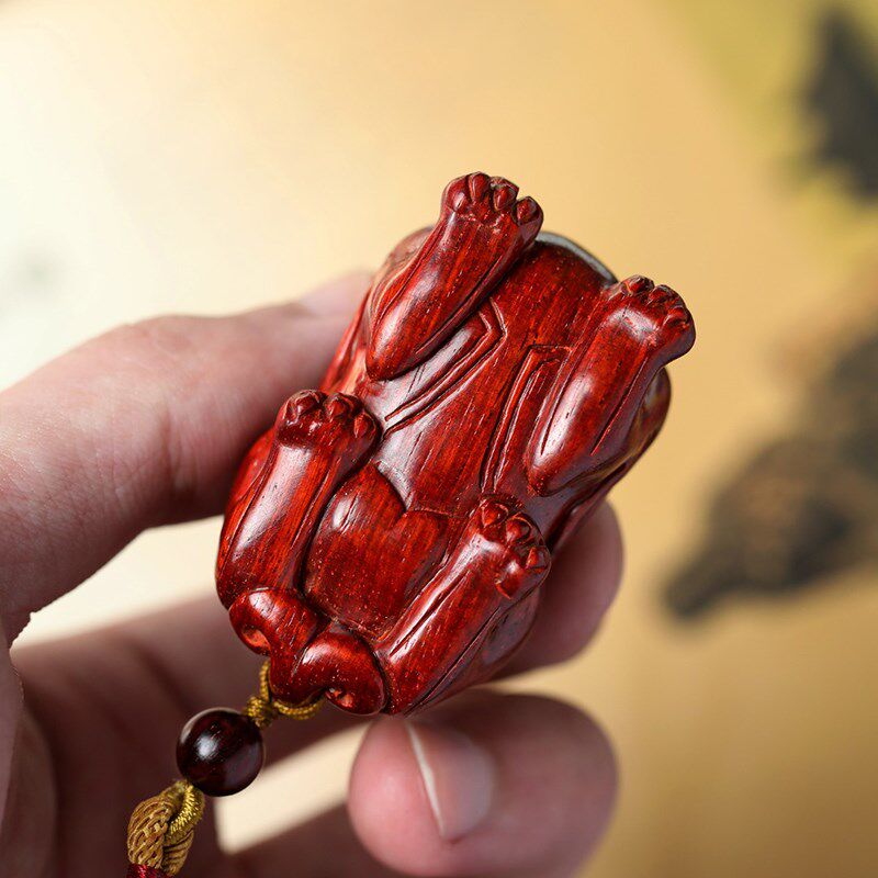 小叶紫檀木雕刻貔貅手把件男士盘玩随身挂绳把玩件文玩吊坠小摆件