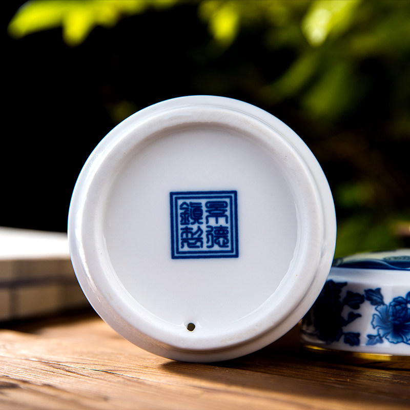 定制景德镇茶杯陶瓷保温杯泡茶过滤青花瓷水杯带盖办公大容量杯子