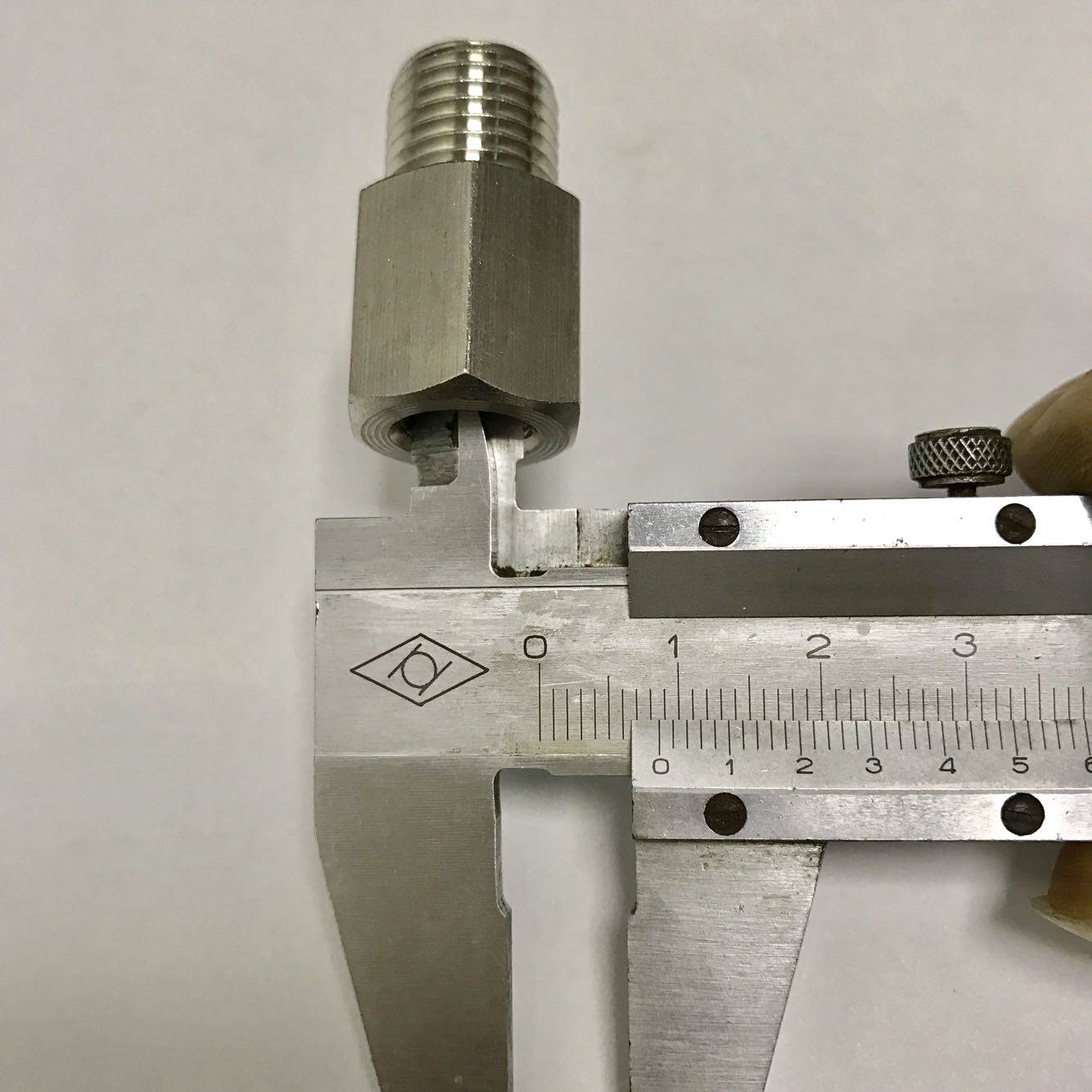 不锈钢压力表接头 1/8-m14x1.5 内牙ZG1/8 外牙m14*1.5