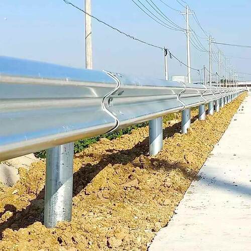 镀锌道路波形护栏公路防撞护栏板乡村道路梁钢护栏厂家防撞隔离栏