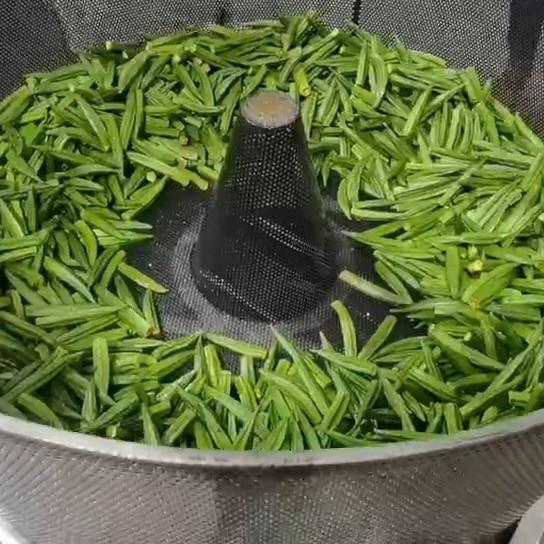 Vf真空油炸机秋葵干胡萝卜果蔬脆低温油炸设备