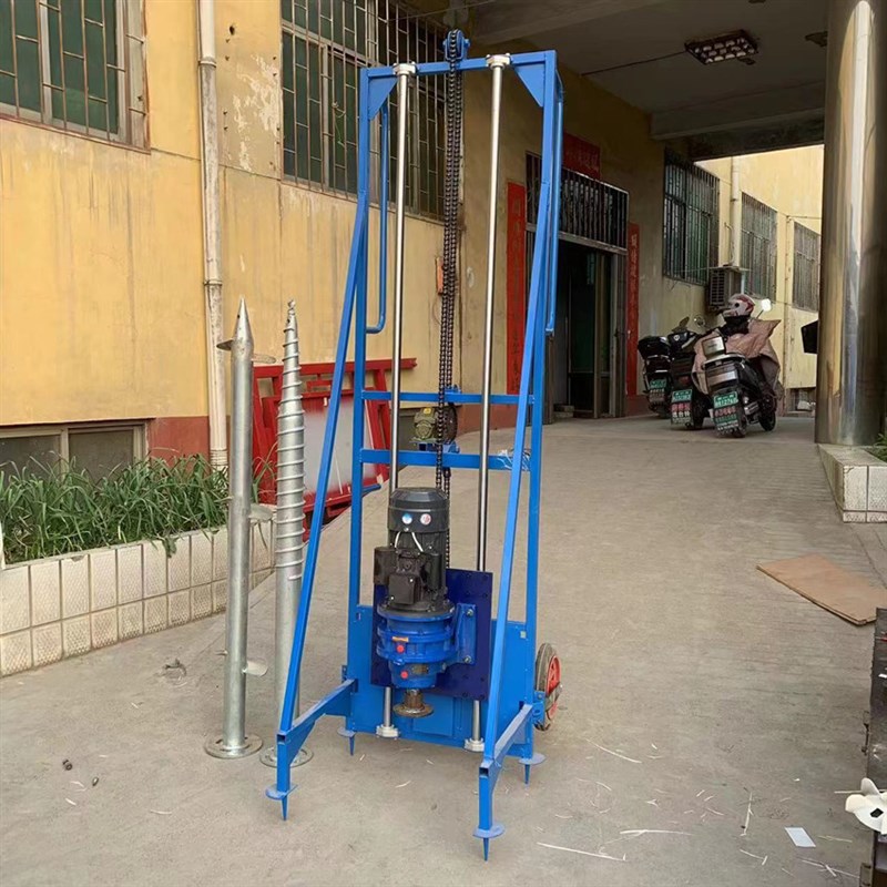 地螺旋光伏打桩机小型柴油电动支架拧地桩两用太阳基础引孔打洞钻图片