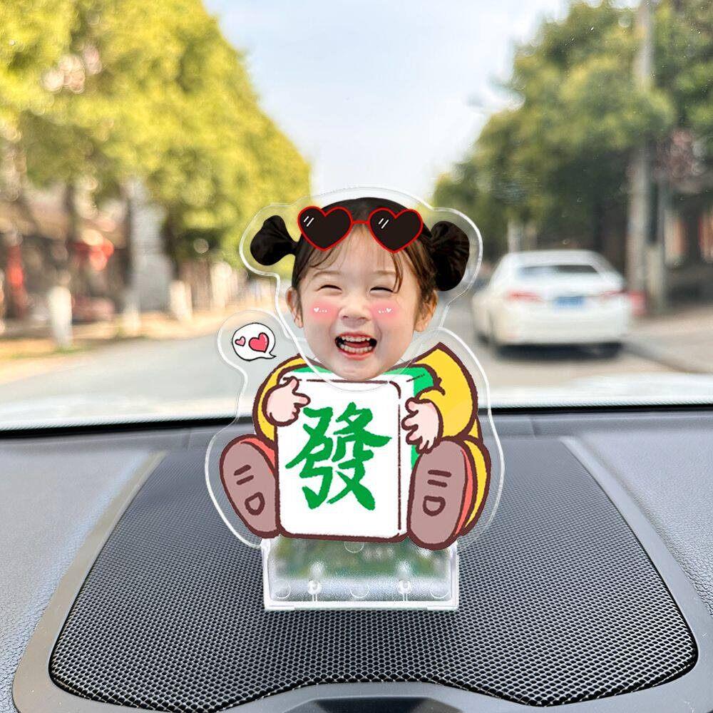 车摆件小人摇头车载摆件网红2026新款摇头摆件情侣款太阳能摇一摇